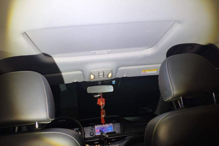 Used GAC Trumpchi M6 2021 270T DCT Luxury Edition (7 Seats)
