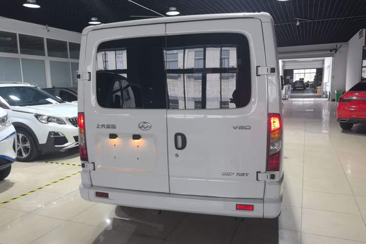 Used SAIC MAXUS Xintu V80 2021 2.0T PLUS AMT City Edition Short Wheelbase Ultra-Low Roof 5/6-Seater
