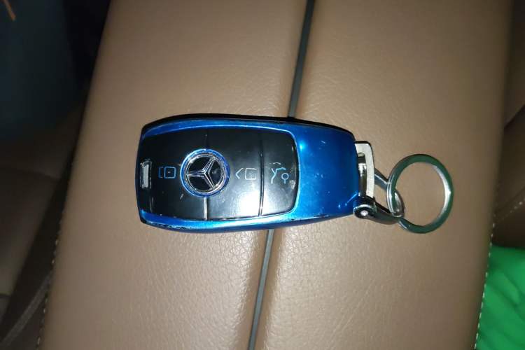 Used Mercedes-Benz E-Class New Energy 2022 E 350 e L Plug-in Hybrid Sports Sedan Vehicle Key