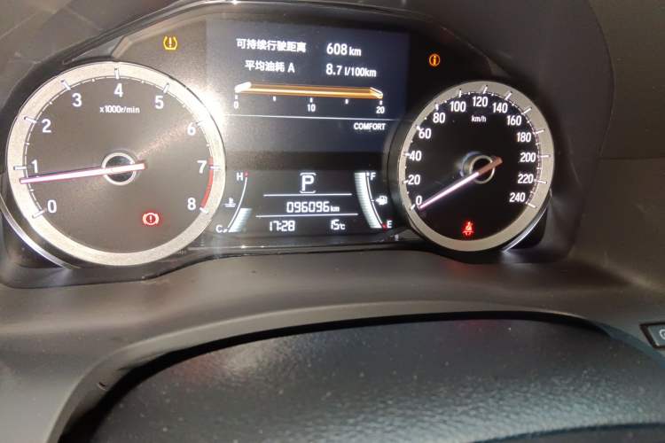 Used Honda UR-V 2017 370TURBO Four-Wheel Drive Prestige Edition China V Odometer Close Up