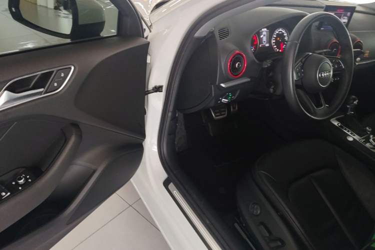 Used Audi A3 2020 Limousine 35 TFSI Style Edition China VI Emission Standard