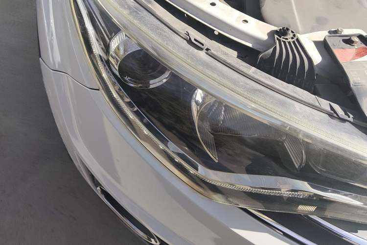 Used FAW Senya R7 2017 1.6L Manual Luxury Model
