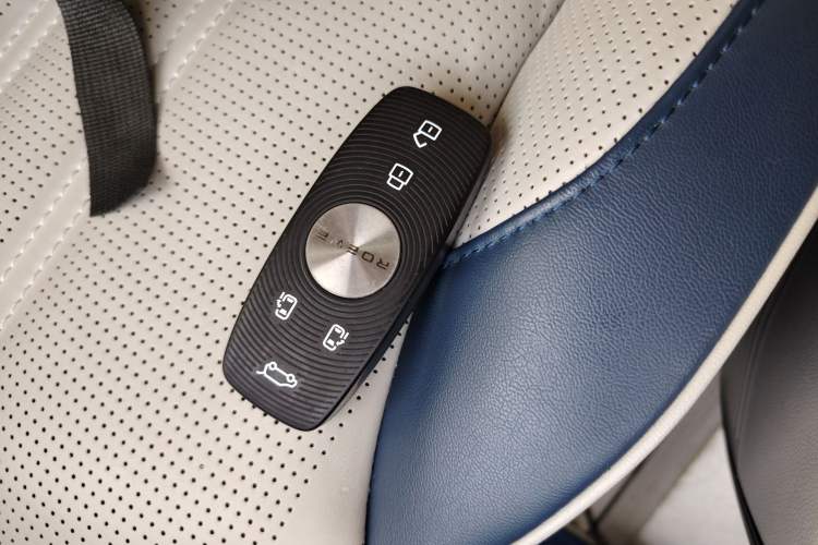 Used Roewe iMAX8 2022 400TGI Prestige Edition
