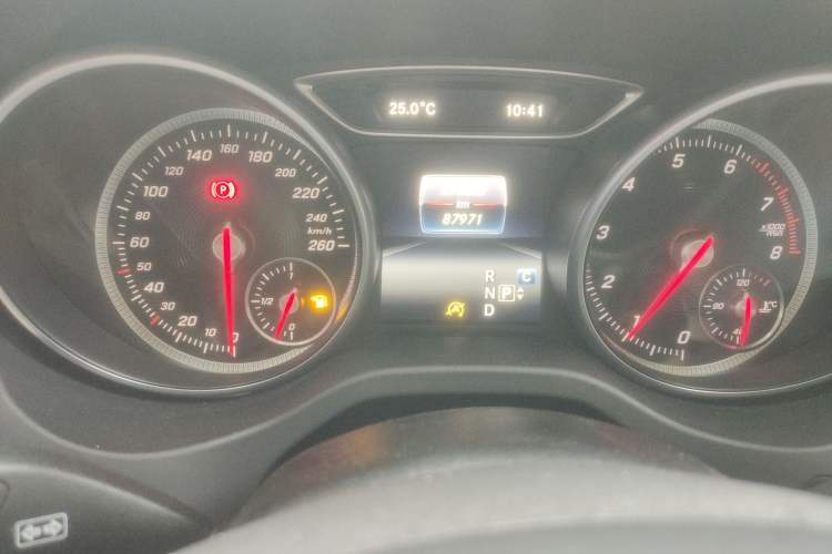 Used Mercedes-Benz GLA 2017 GLA 200 Fashion Model
