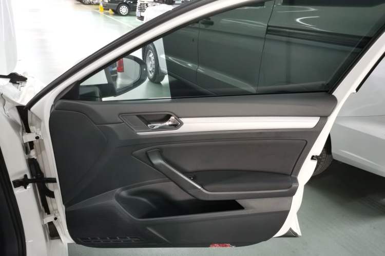 Used Volkswagen Lamando 2019 230TSI DSG Fashion Edition China VI