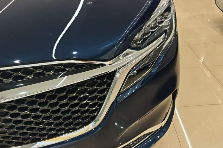 Used Buick GL8 2022 Avenir Avia Four-Seat Prestige Edition Left Front Headlight