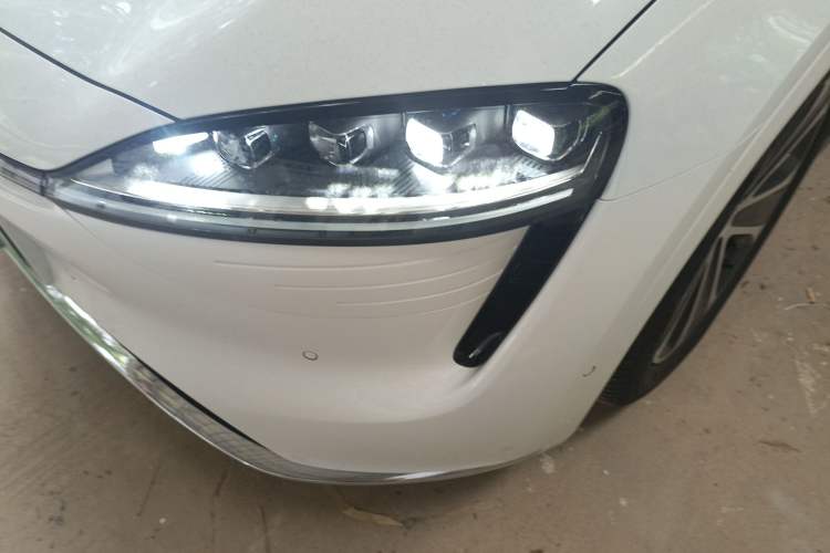 Used Hima Luxeed R7 2024 All-Electric 736 km Ultra