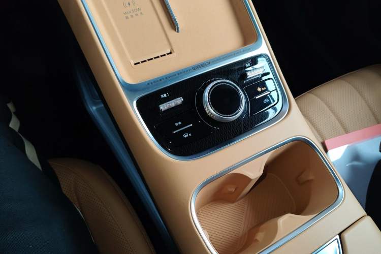 Used Geely Galaxy Galaxy Xingjian 7 EM-i 2025 120km Flagship Edition