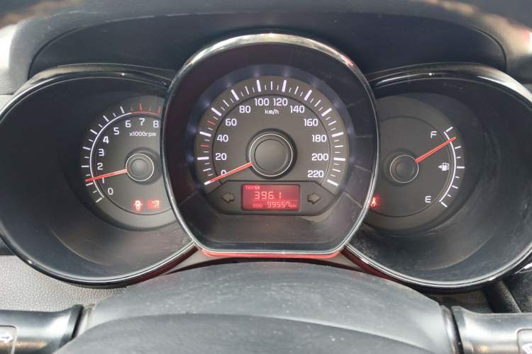 Used Kia K2 2012 Hatchback 1.4L MT GLS Commemorative Edition