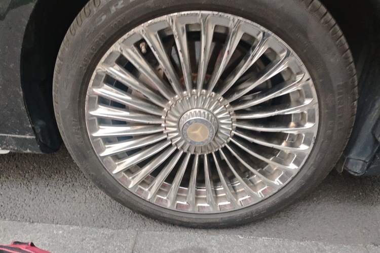 Used Mercedes-Benz E-Class 2019 Restyled E 300 L Sporty and Stylish Edition