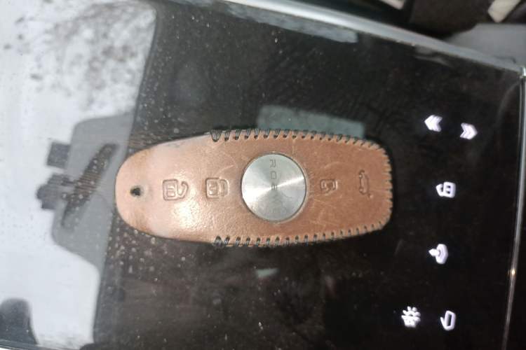 Used Roewe iMAX8 2021 400TGI Supreme Series Lu Zun Edition
