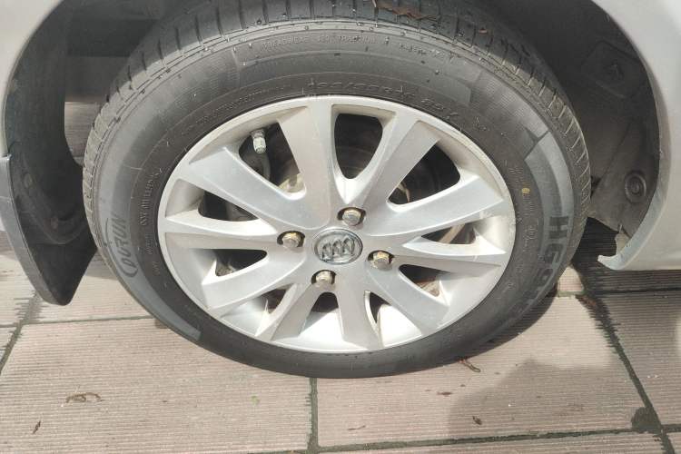 Used Buick Excelle 2013 1.5L Manual Classic Model Right Rear Wheel Hub