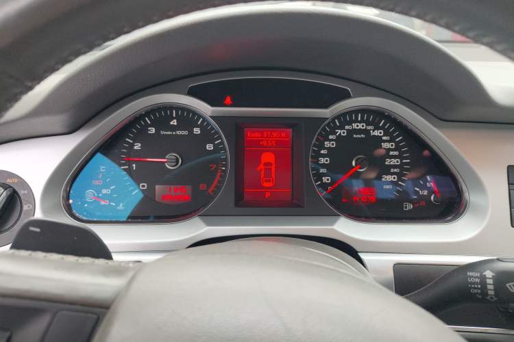 Used Audi A6L 2009 2.0 TFSI automatic standard version