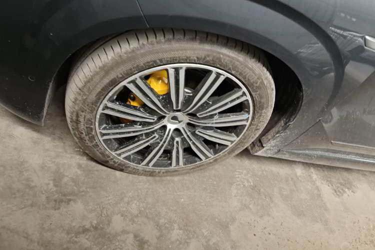 Used Denza N9 2025 Prestige Version
