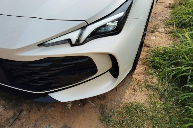 Used MG 7 2026 Model 2.0T Trophy+ Super Sports Edition Left Front Headlight