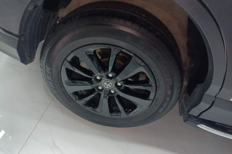 Used Toyota RAV4 2019 2.0L CVT Two-Wheel Drive Fashion X Limited Edition China V Standard
