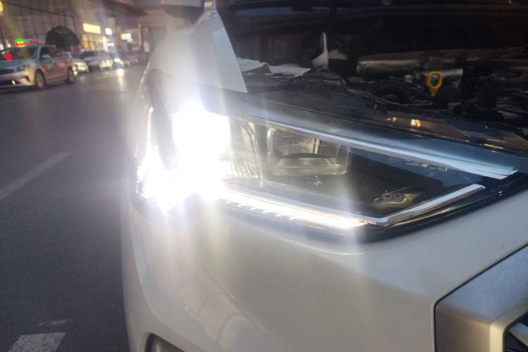 Used Audi Q3 2024 35 TFSI Fashion Dynamic Edition Right Front Headlight