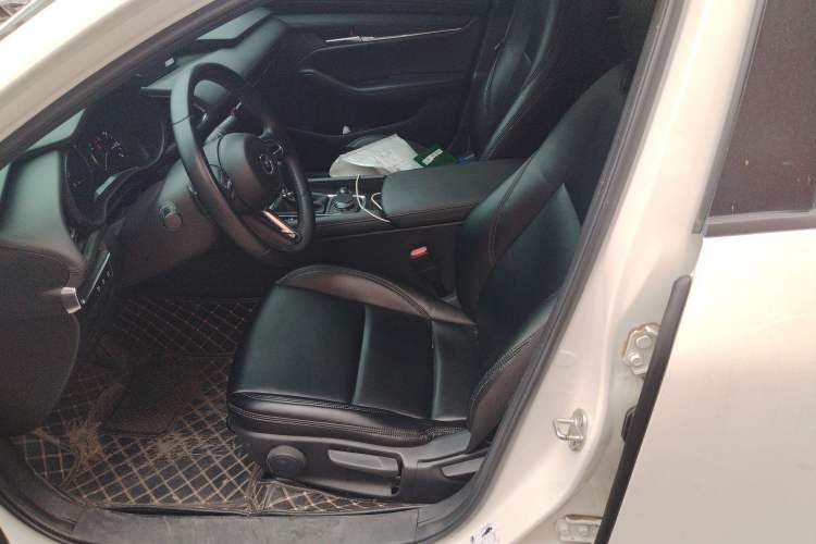 Used Mazda 3 Axela 2021 2.0L Automatic ZhiXuan Edition
