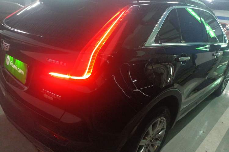 Used Cadillac XT4 2021 28T Two-Wheel Drive Leading Version Right Rear Taillight