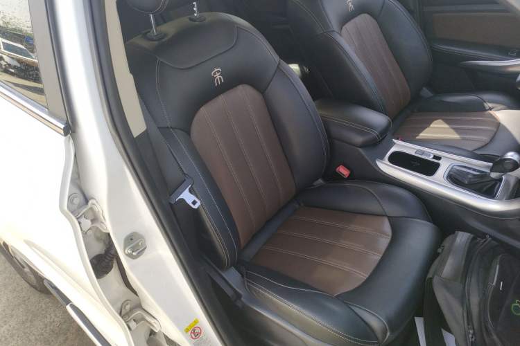 Used BYD Song 2016 Gaishi Edition 1.5TID Automatic Luxury Model Right Front Seat