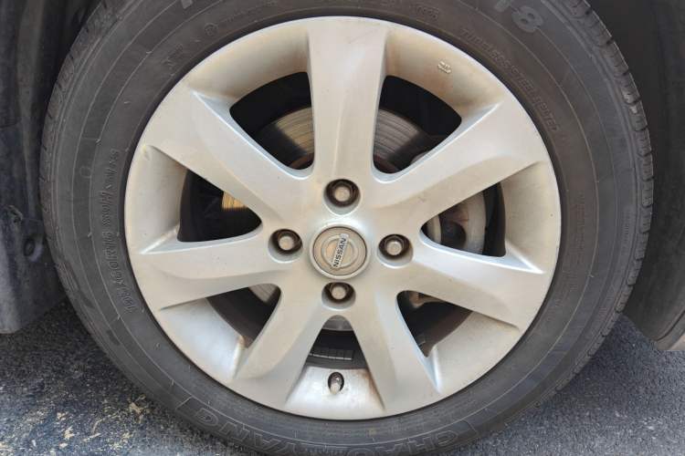 Used Nissan Sylphy 2009 1.6XL Automatic Luxury Sunroof Edition Right Front Wheel Hub
