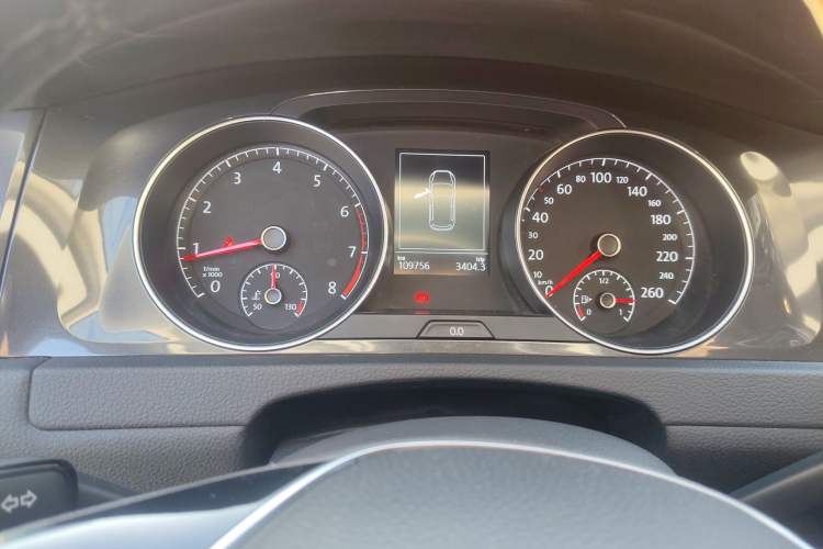 Used Volkswagen Golf 2018 230TSI Automatic Luxury Version Instrument Cluster