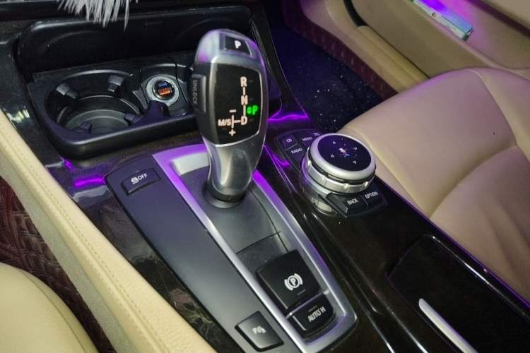 Used BMW 5 Series 2012 523Li Luxury Model Gear Lever