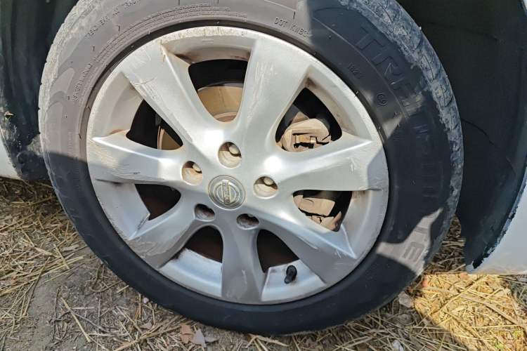 Used Nissan Tiida 2011 1.6L CVT Smart Version
