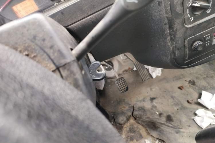 Used Wuling Zhiguang 2015 1.2L Practical LS-I Model