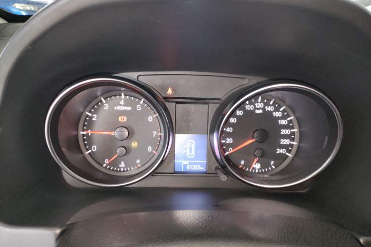 Used Haval M6 2019 1.5T Manual Two-Wheel Drive Urban Version China V Standard Instrument Cluster
