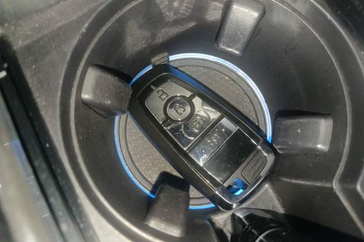 Used Lincoln Corsair 2022 2.0T Two-Wheel Drive Luxury Edition