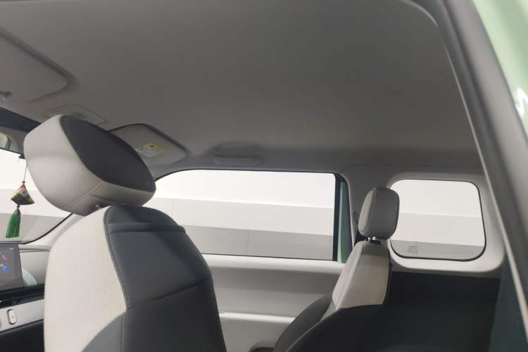 Used CHANGAN NEVO Lumin 2022 155 km – Refreshingly Sweet Edition Headliner