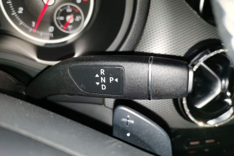 Used Mercedes-Benz B-Class 2015 B 200 Sport Edition Gear Lever