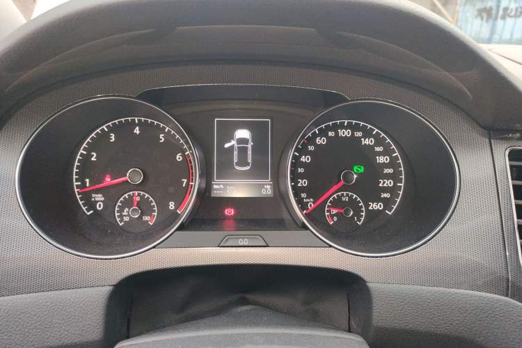 Used Volkswagen Golf Sportsvan 2018 230TSI Automatic Trend Edition Instrument Cluster