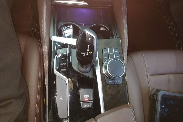 Used BMW 5 Series 2020 525Li M Sport Package Gear Lever