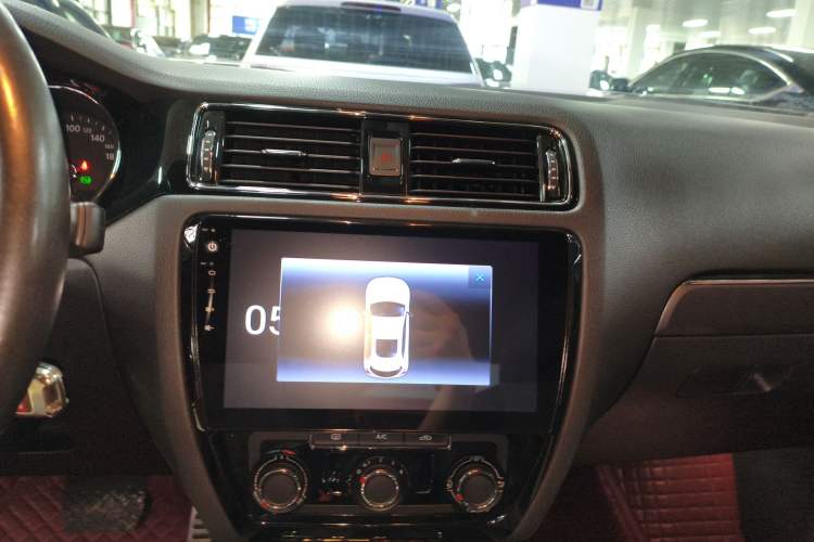 Used Volkswagen Sagitar 2016 280TSI Automatic R-Line Audio And AC Panel