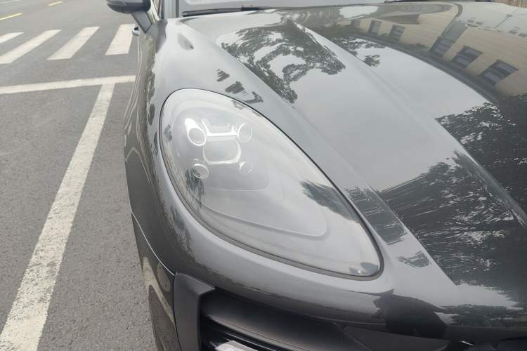 Used Porsche Macan 2018 Macan 2.0T Right Front Headlight