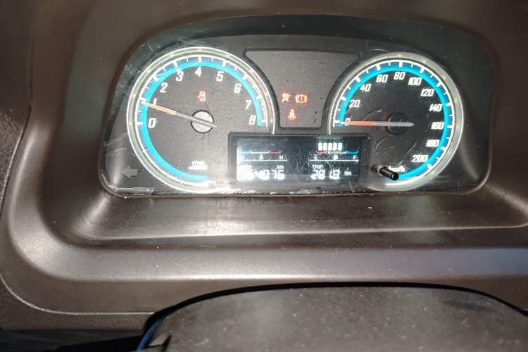 Used Baojun 730 2014 1.5L manual Comfort version 7 seats
