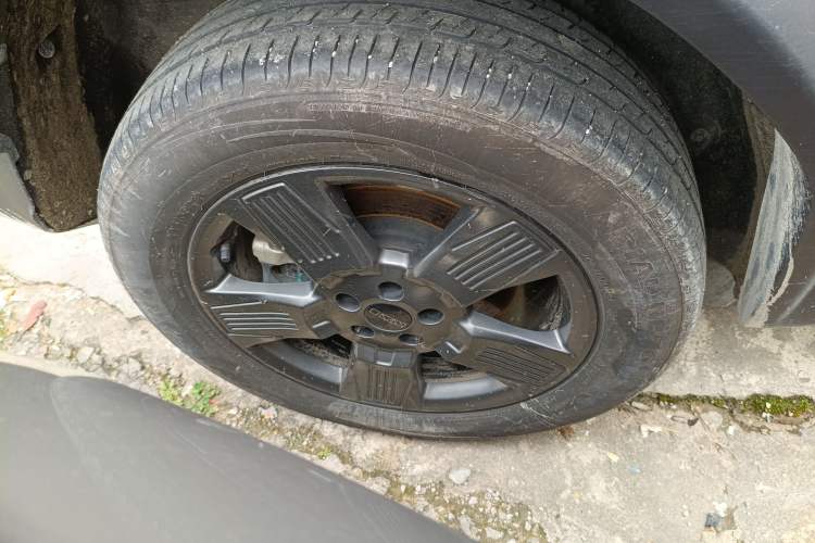 Used iCAR 03 2024 501km Two-Wheel Drive Long-Range Yuechao Edition Right Rear Wheel Hub