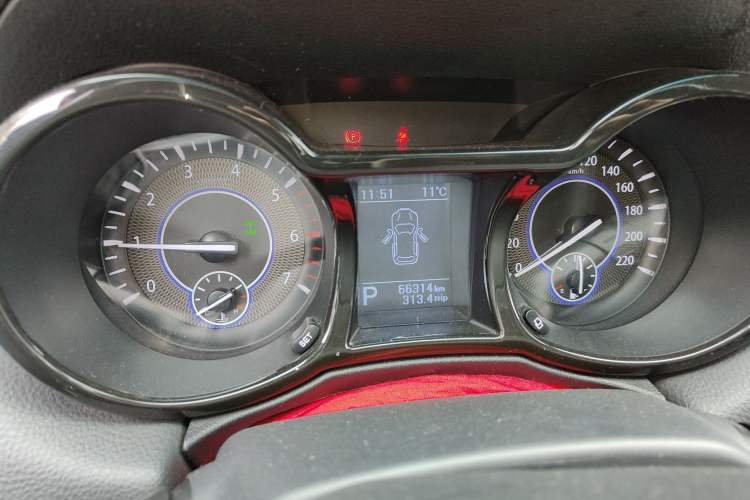 Used JMC Yusheng S350 2016 2.0T Automatic All-Wheel Drive Gasoline Luxury Edition 5 Seats