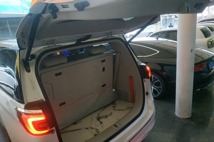 Used Buick GL8 2023 ES Lu Zun Comfort Model
