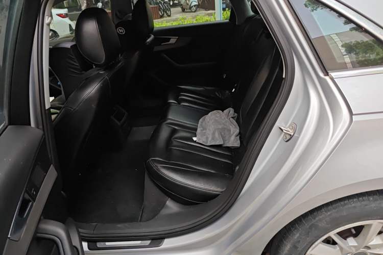 Used Audi A4L 2017 40 TFSI Ambition Edition