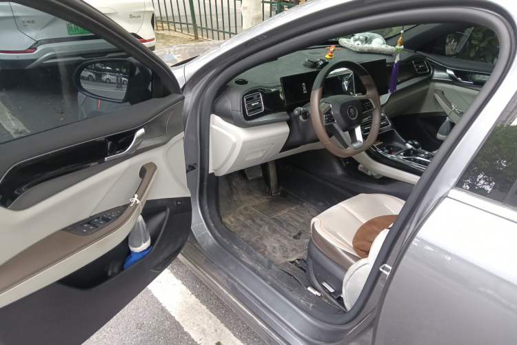 Used BYD Qin PLUS 2023 Champion Edition DM-i 55KM Superior Model
