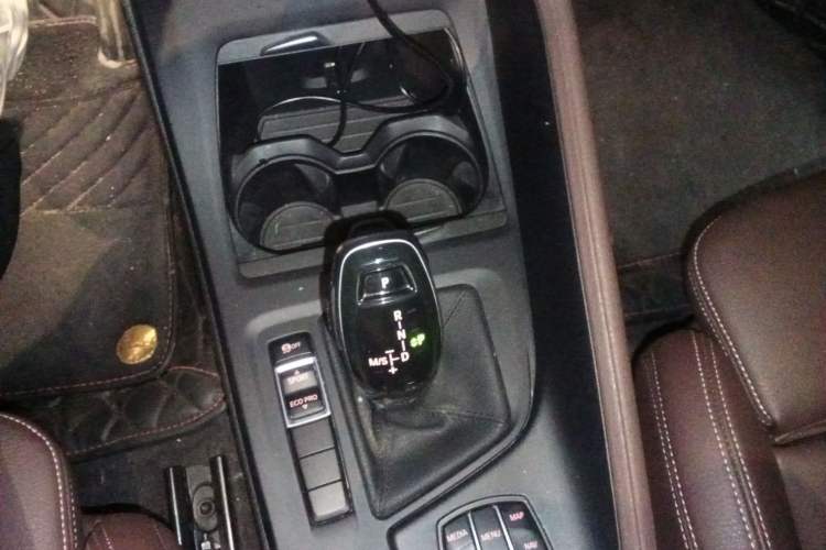 Used BMW X1 2020 sDrive25Li Leading Model Gear Lever