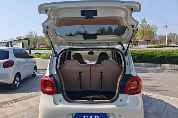 Used Wuling Hongguang MINIEV 2025 Four-Door Version Advanced Edition Trunk