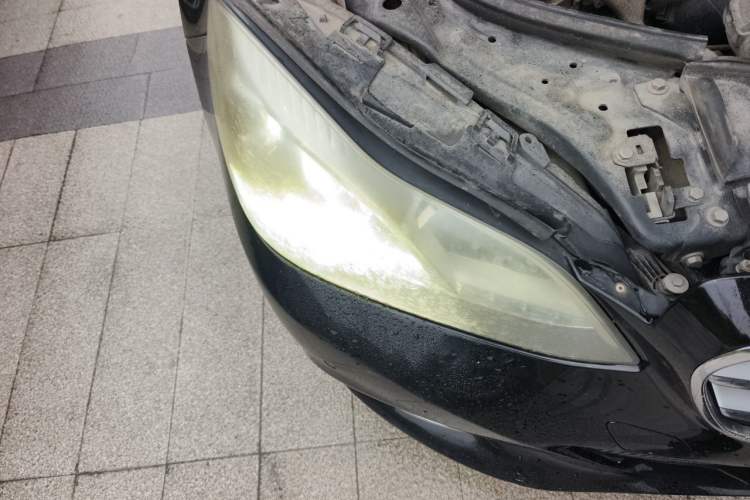 Used Mercedes-Benz E-Class 2015 Revised E 180 L Sport Edition Right Front Headlight