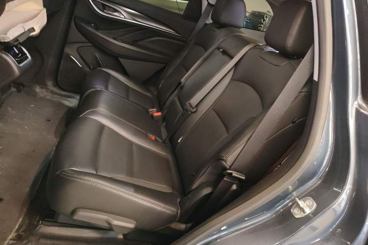 Used Buick Enclave 2020 28T Two-Wheel Drive Zhanqi Version Left Rear Seat