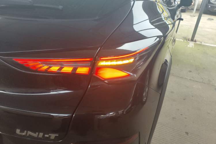 Used CHANGAN UNI-T 2020 1.5T Flagship Version Right Rear Taillight