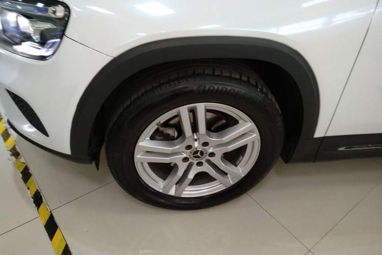 Used Mercedes-Benz GLB 2020 Updated GLB 200 Dynamic Edition Left Front Wheel Hub