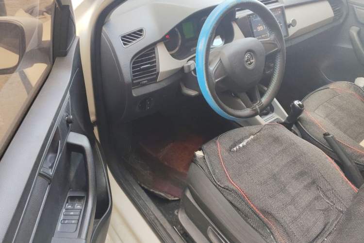 Used Skoda Fabia 2017 1.4L Automatic Car Enjoy Edition
